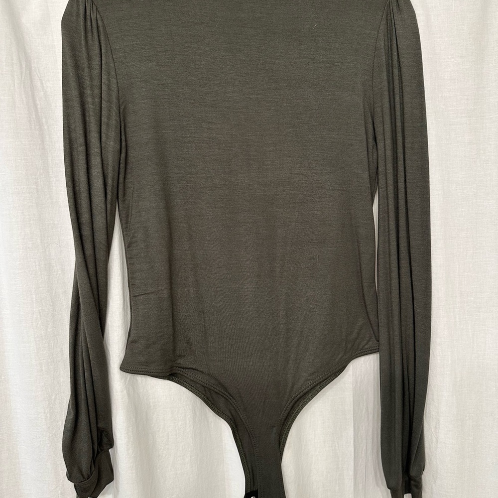 Lulu's Sage V-Neck Long Sleeve Bodysuit - Picture 9 of 11